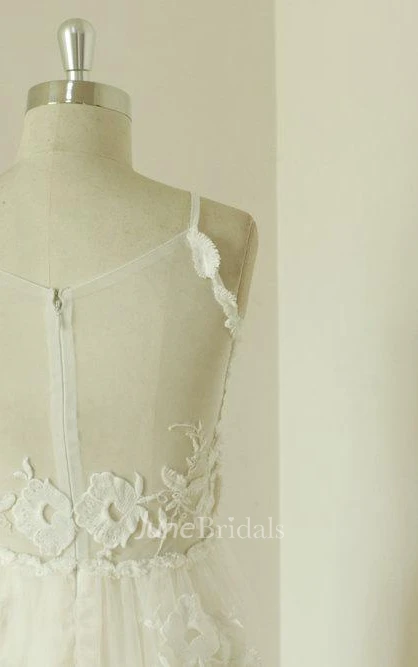 Spaghetti Neck A-Line Floor-Length Tulle Wedding Dress With Appliques