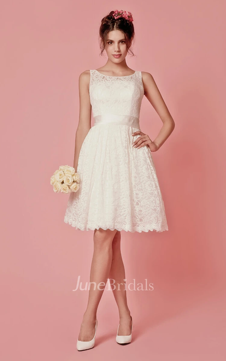 Sleeveless A-Line Lace Short Dress With Scoop Neckline