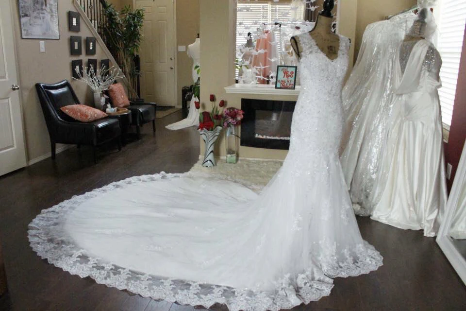 Luxury V-Neck Mermaid Beaded Wedding Dress With Cathedral Train