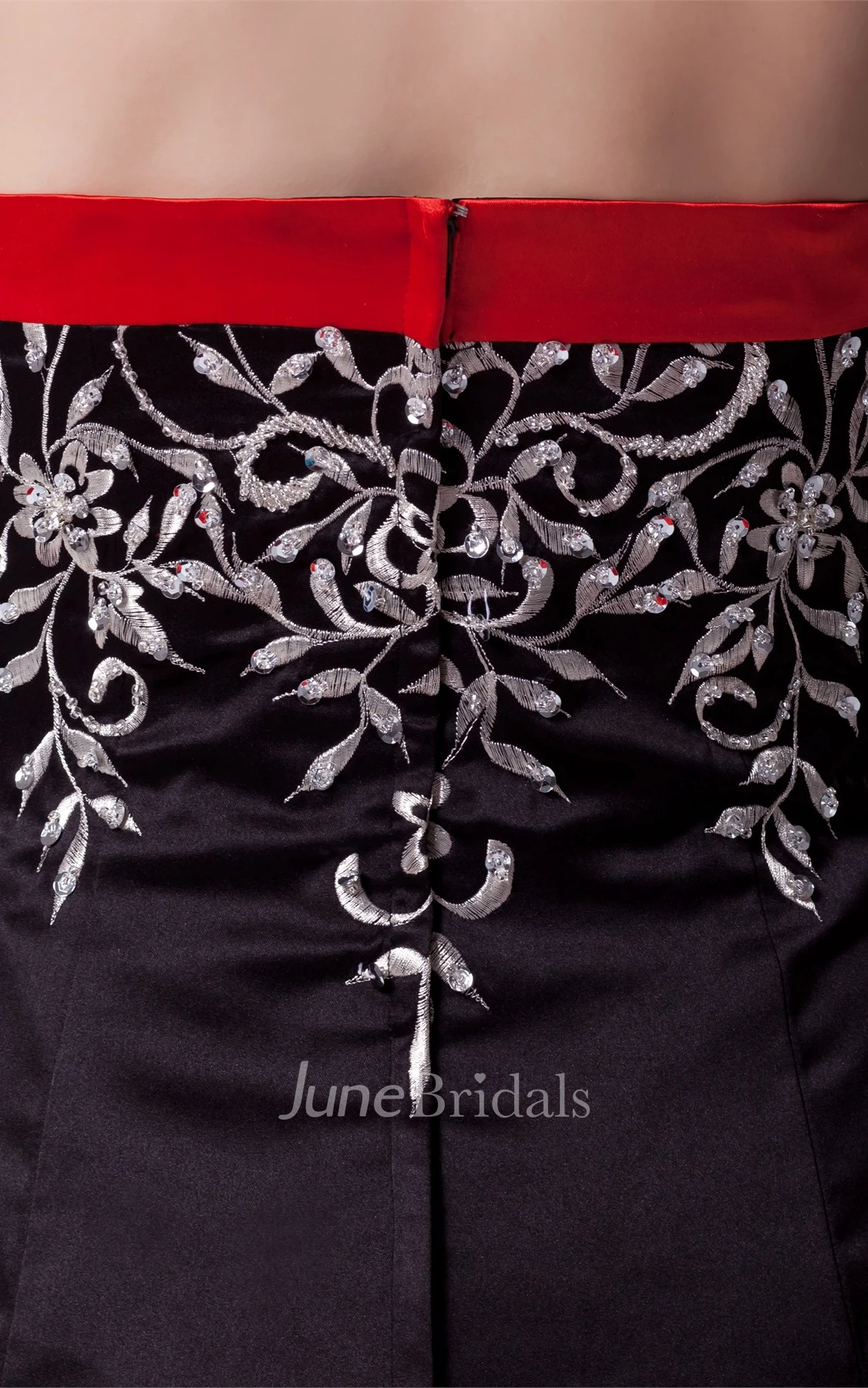 Sweetheart Tiered Front-Split Dress with Bow and Embroideries