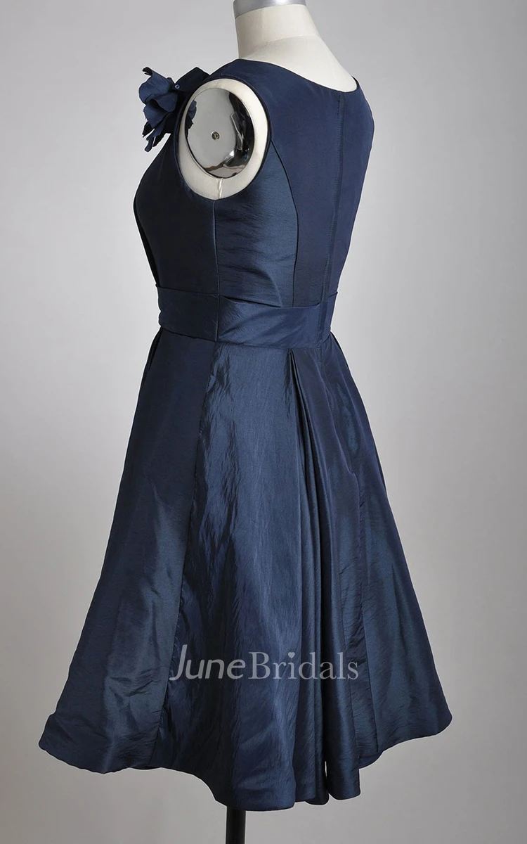 Scoop Neckline A-line Knee-length Dress With 3D Flower