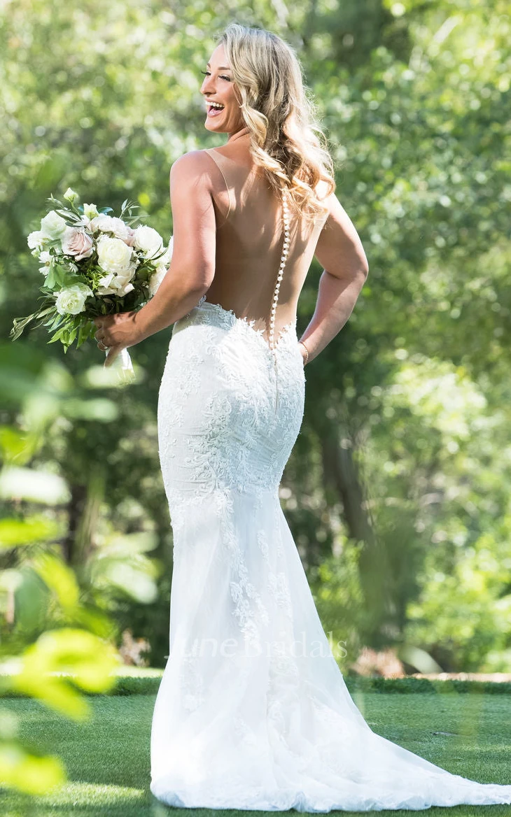 Elegant Trumpet V-neck Lace Warm Wedding Dress With Button Back And Appliques
