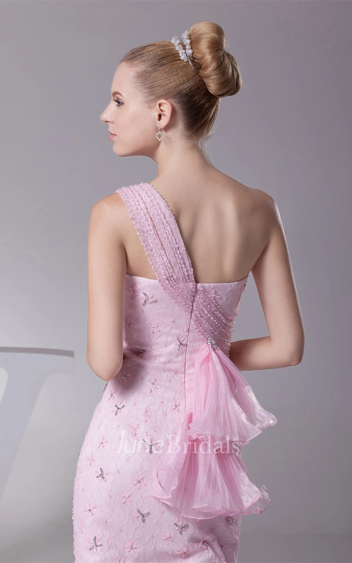 One-Shoulder Body-Fitting Short Dress with Beading and Flower