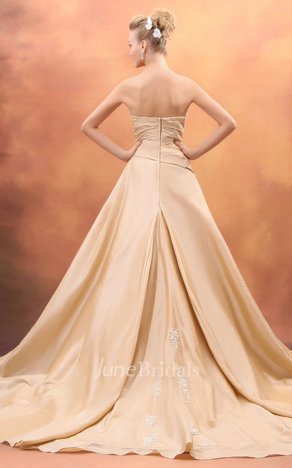 Sweetheart Sleeveless Gown With Ruching And Chapel Train