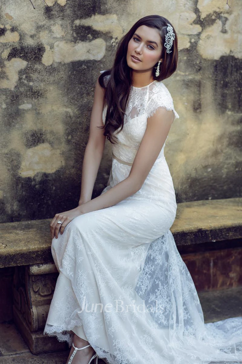 Sheath Scoop-Neck Floor-Length Sleeveless Lace Wedding Dress With Appliques And Illusion