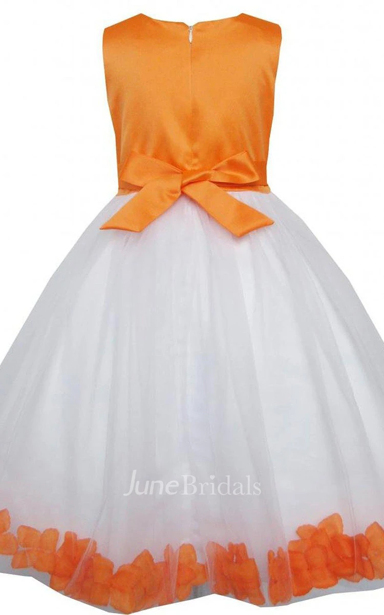 Sleeveless A-line Dress With Petals and Bow