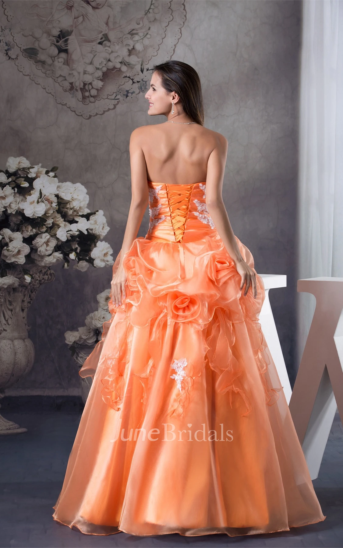 Sweetheart Ruffled Ball Gown with Flower and Appliques