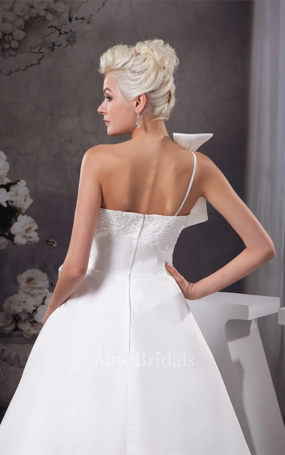 Sleeveless Appliqued Ball Gown with Bow and Single Strap