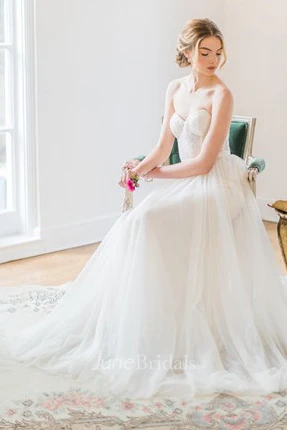 Sheath Lace Half-Sleeve Long Scoop-Neck Tulle Wedding Dress
