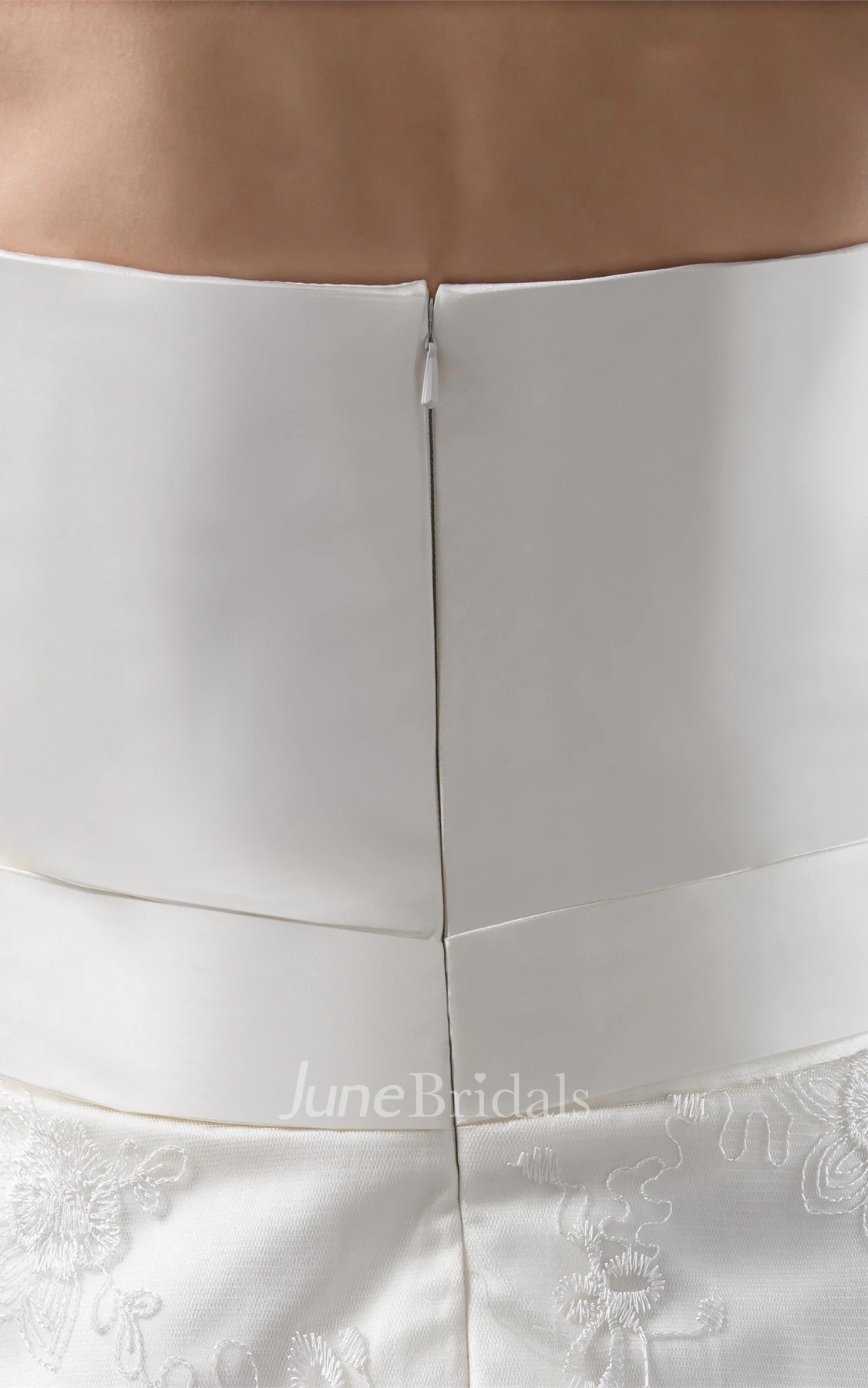 Sweetheart Tea-Length Criss-Cross Dress with Appliques and Flower