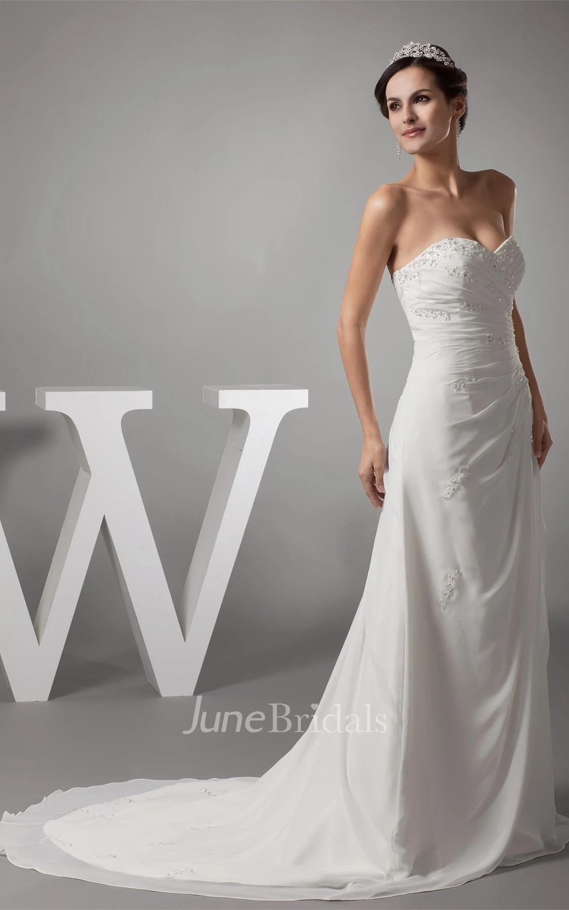 Sweetheart Appliqued Criss-Cross Chiffon Dress with Court Train