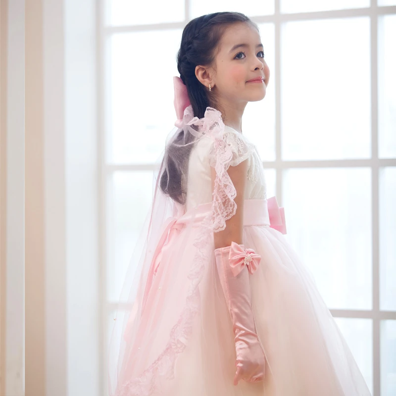 Princess Ruffled Lace Tier Tulle Flower Girl Veil with Bow