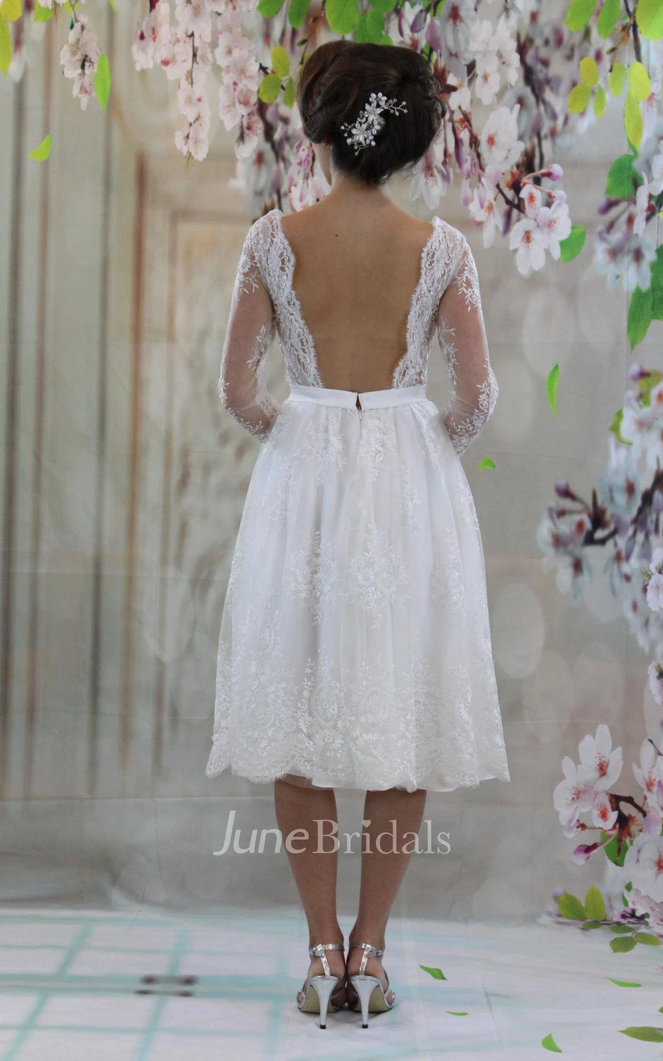 Knee-Length V-Neck Tulle Lace Satin Weddig Dress