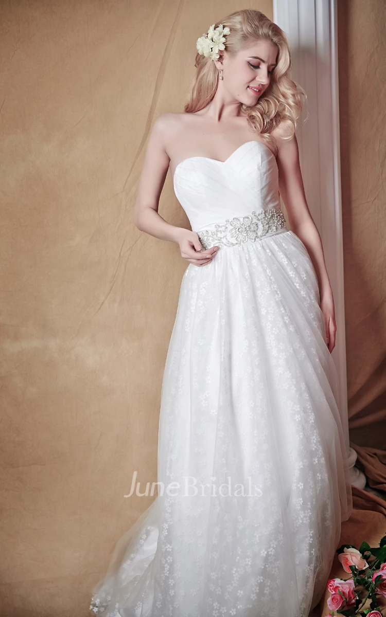 Brilliant Strapless Deep V-back Tulle Wedding Gown