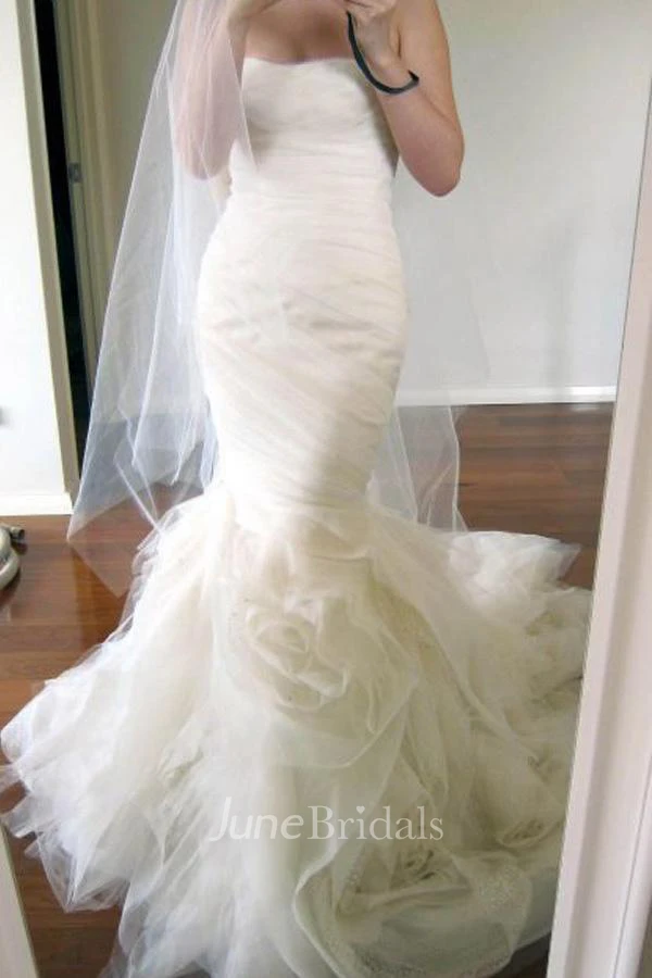 Sweetheart Court Train Tiered Mermaid Ivory Wedding Dress Ruched