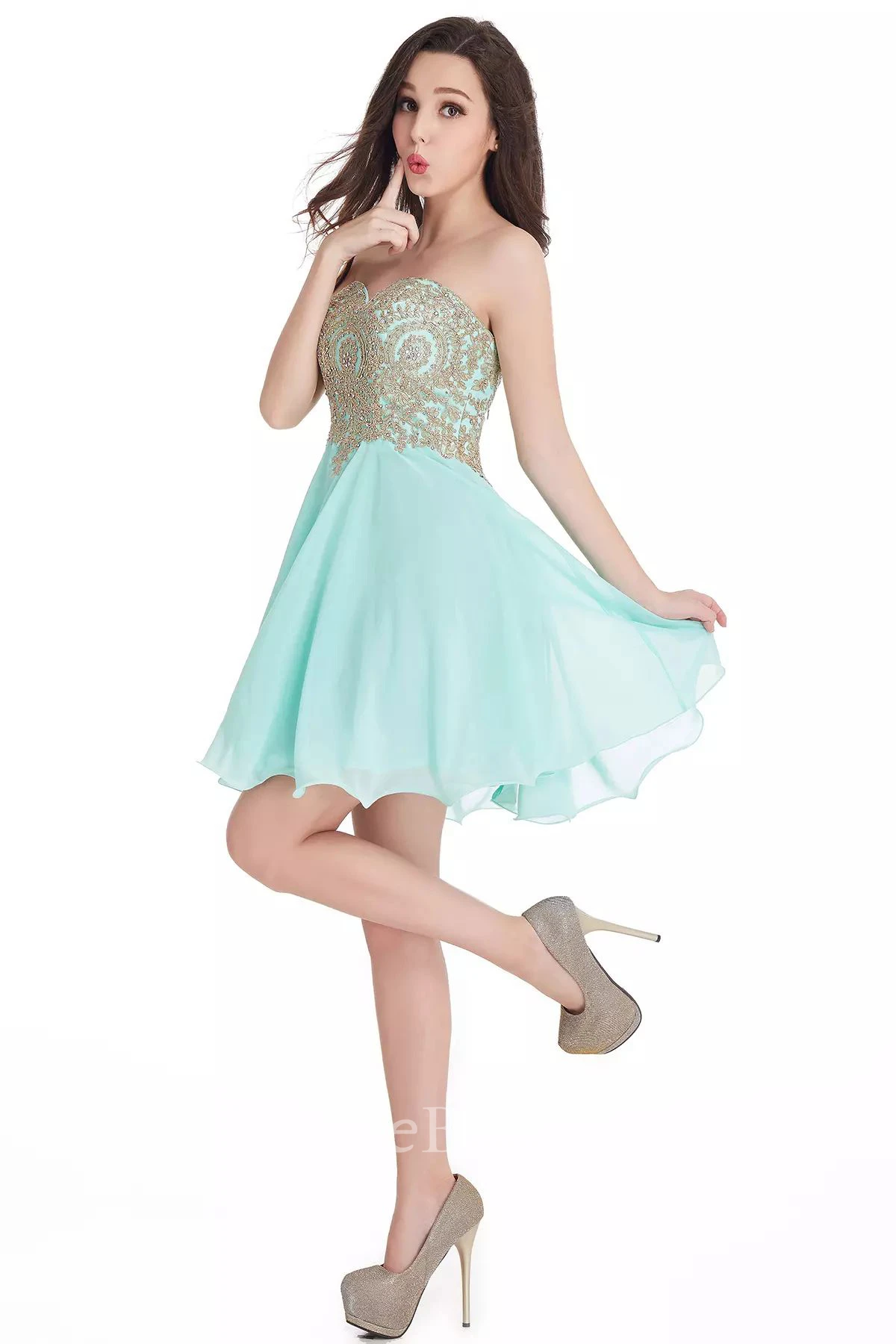 A-line Sweetheart Sleeveless Beading Lace Pleats Short Mini Chiffon Lace Homecoming Dress