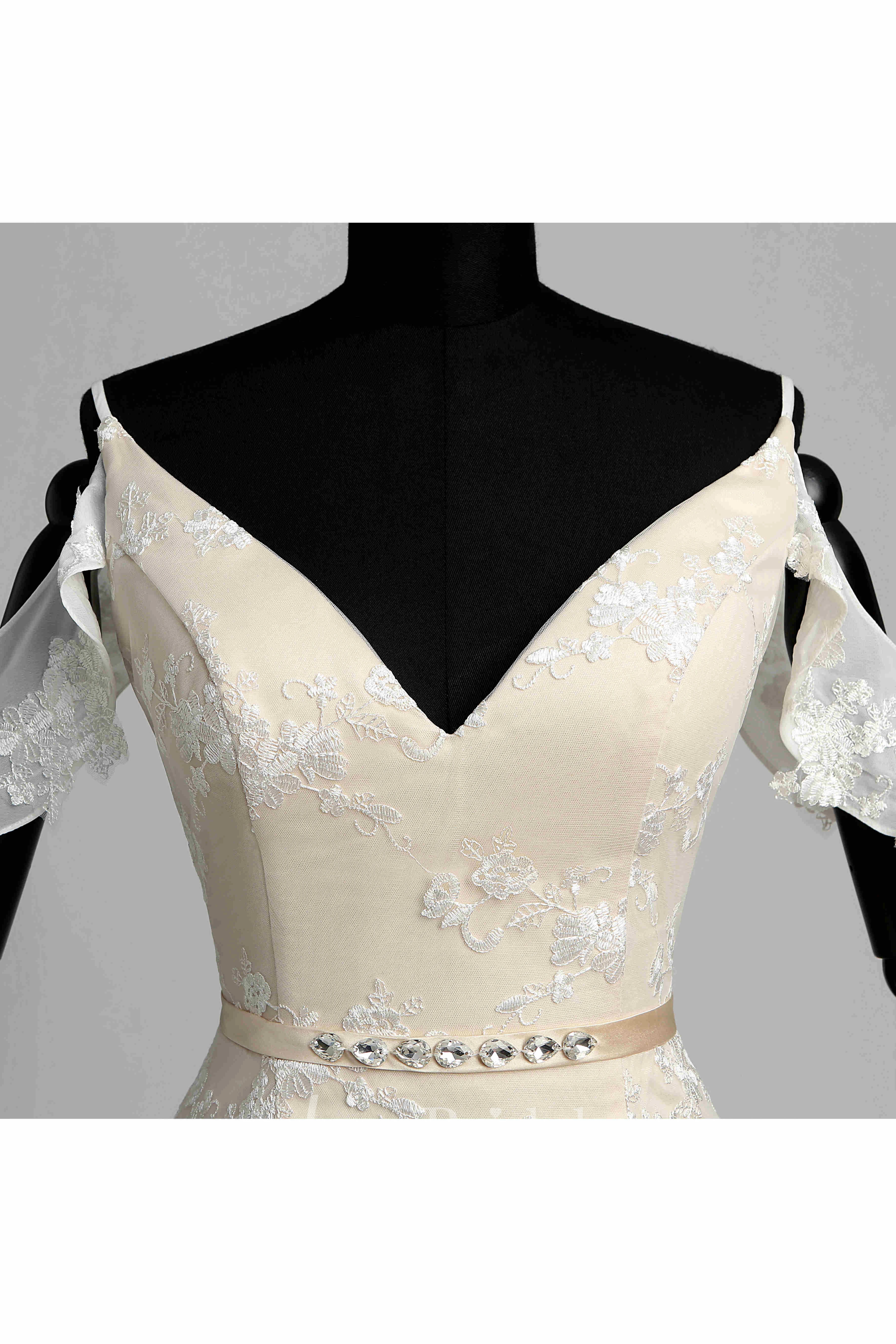 Off-the-shoulder Deep-v Back Mermaid Lace Wedding Dress