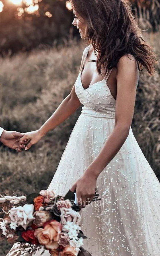 Vintage Country A-Line Boho Lace V-Neck Spring Wedding Dress Rustic Mature Sleeveless Backless Beach Bridal Gown