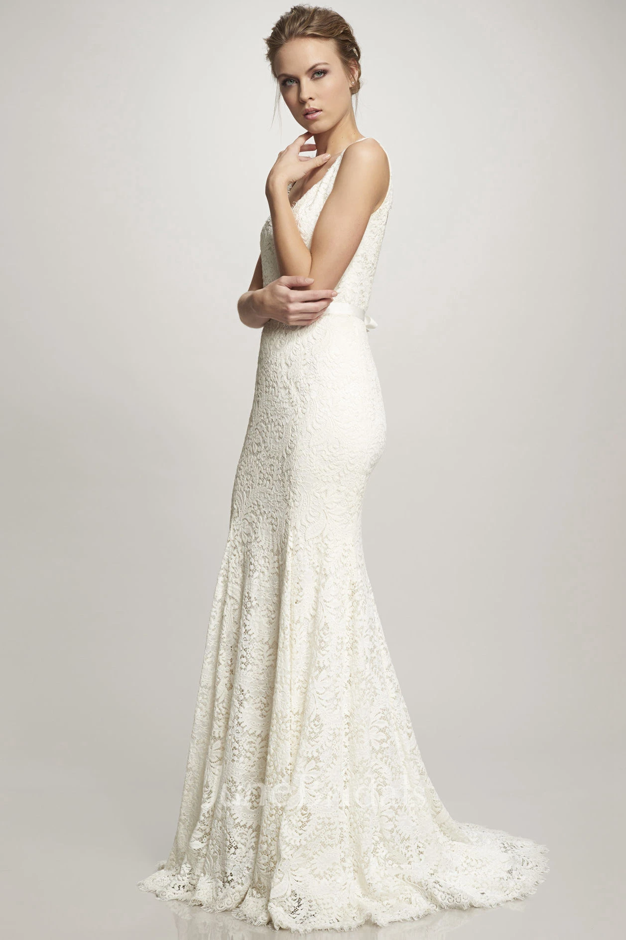 V-Neck Floor-Length Bowed Lace Wedding Dress With Brush Train