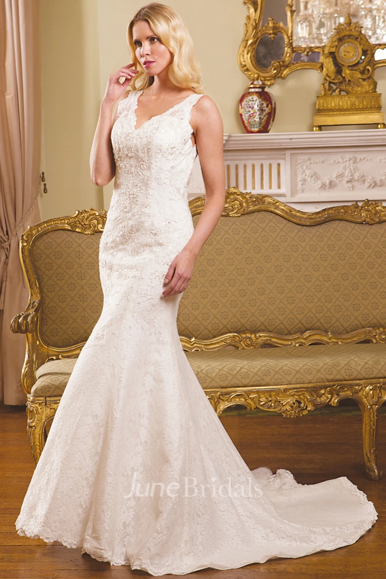 Lace V-Neck Spring Wedding Dress with Court Train and V Back Elegant Bridal Gown