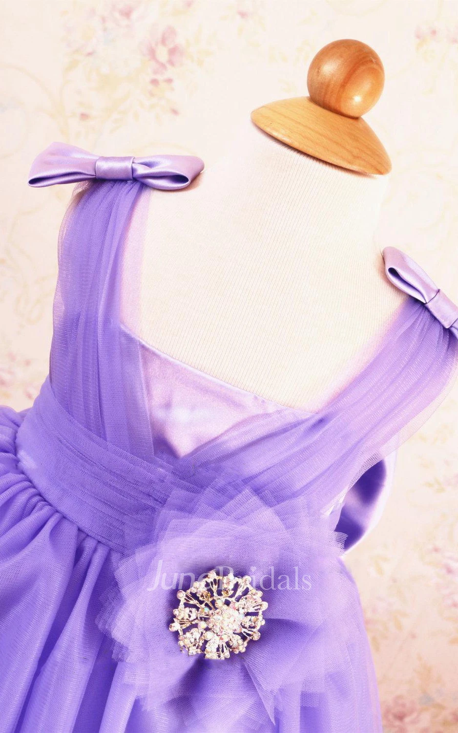 Beautiful Strapped Square Neck Tulle Dress With Flower