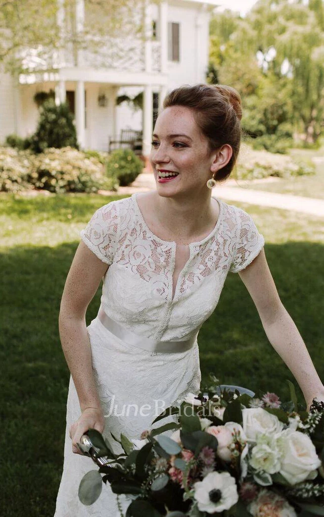 Lace Short Sleeve Bateau Dress With Split Front