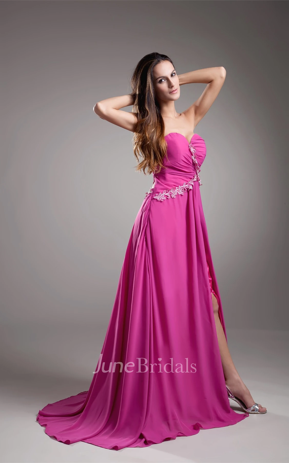 sweetheart front-split maxi chiffon dress with ruching backless design