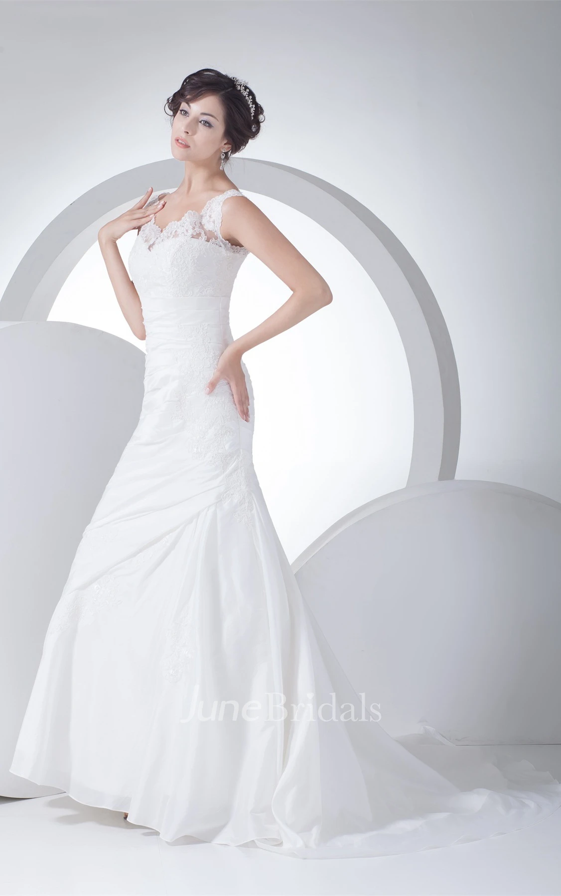 Caped-Sleeve Mermaid Ruched Dress with Appliques