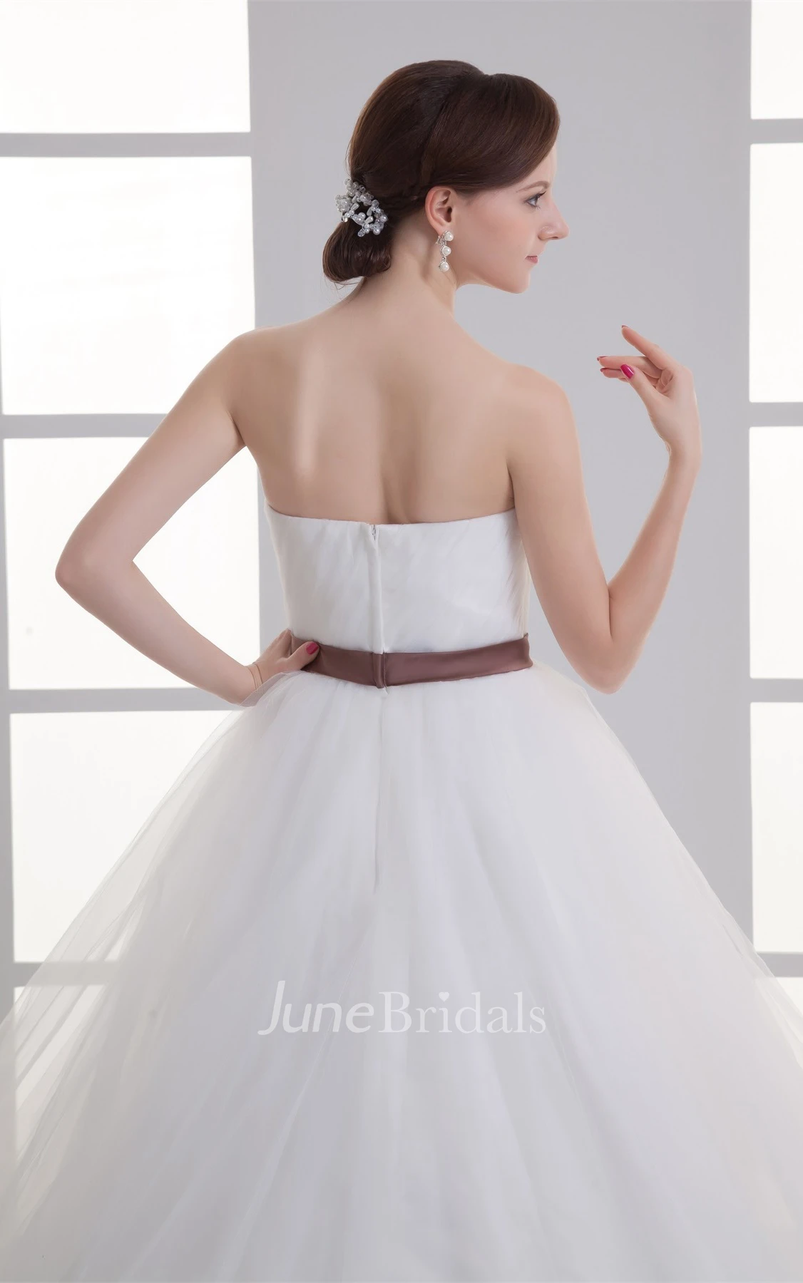 sweetheart criss-cross ball tulle gown with bow