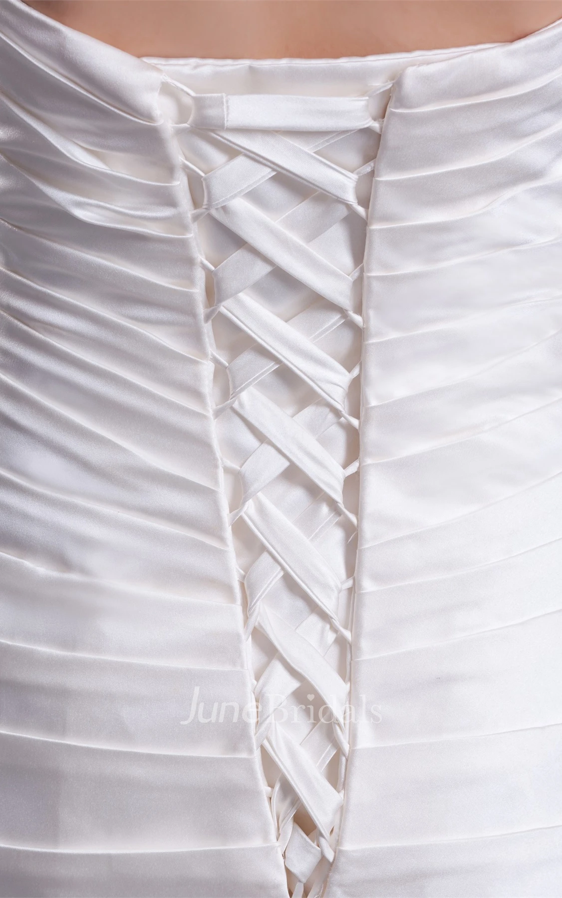 sweetheart ruching mermaid criss-cross dress with pick-up design