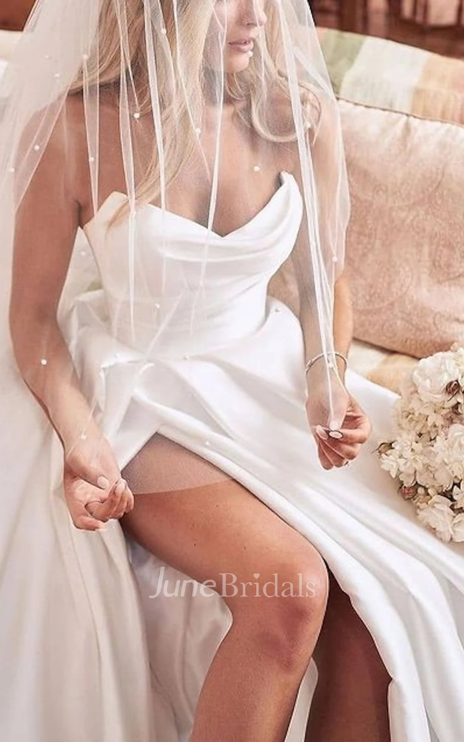 Elegant Sexy Casual Warm Wedding Dress Simple A-Line Strapless Court Train Satin Gown with Ruching and Split Front