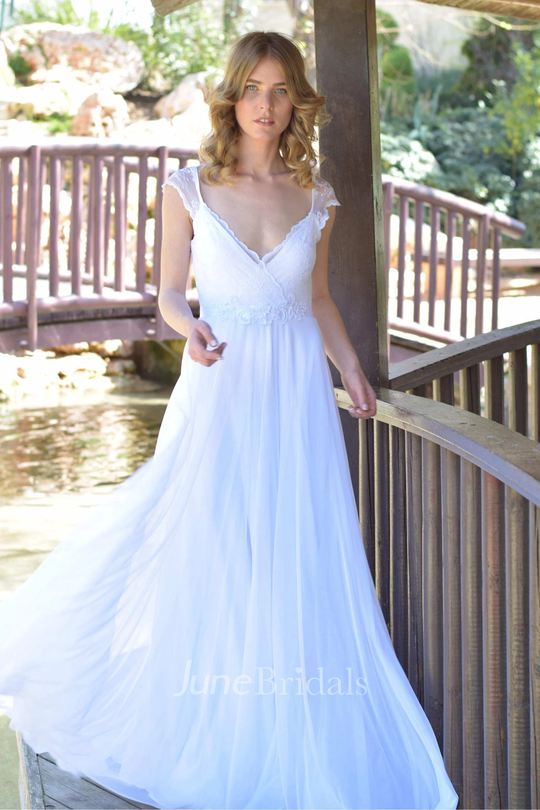 Deep-V-Neck Cap-Sleeve Chiffon Lace Chiffon Floor-Length Wedding Dress