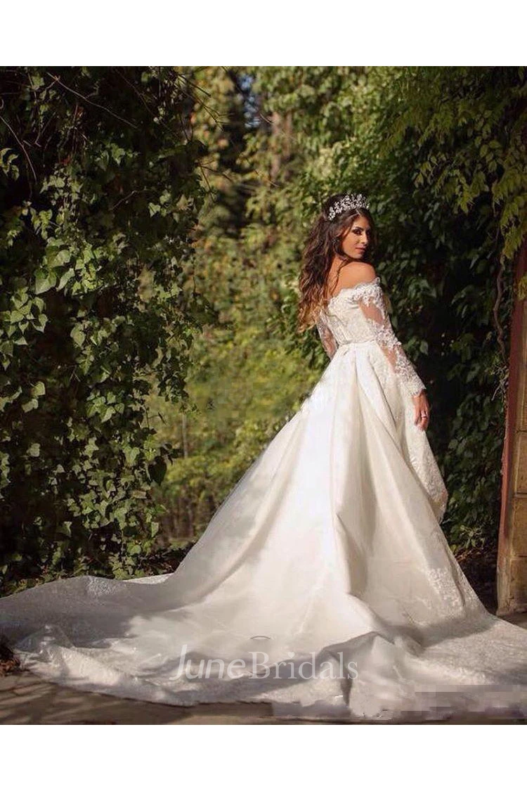 Off Shoulder Long Sleeves Backless Lace Wedding Bridal Gown