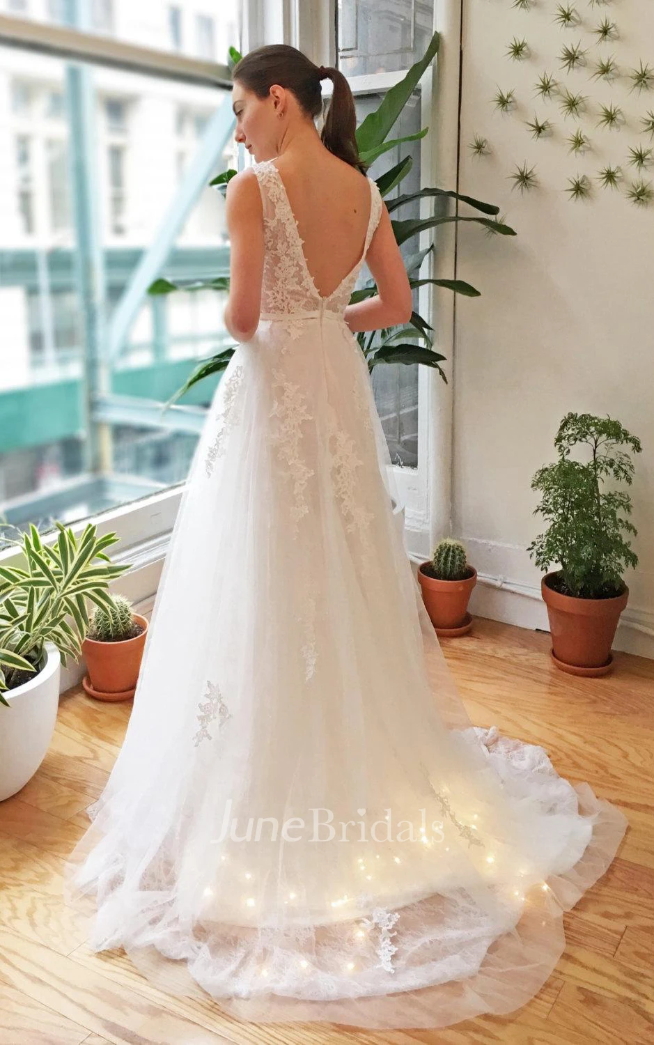 White Deep V Back Lace Wedding Weddig Dress