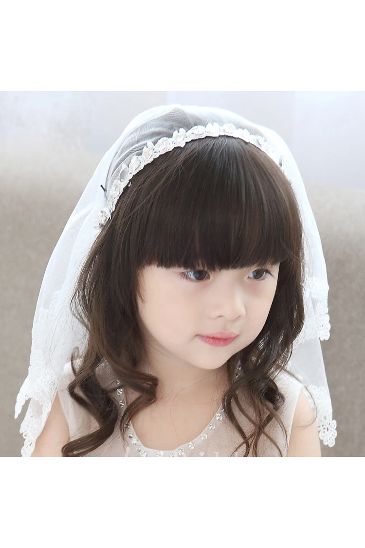 Sweet Floral Applique Tulle Shoulder Veil