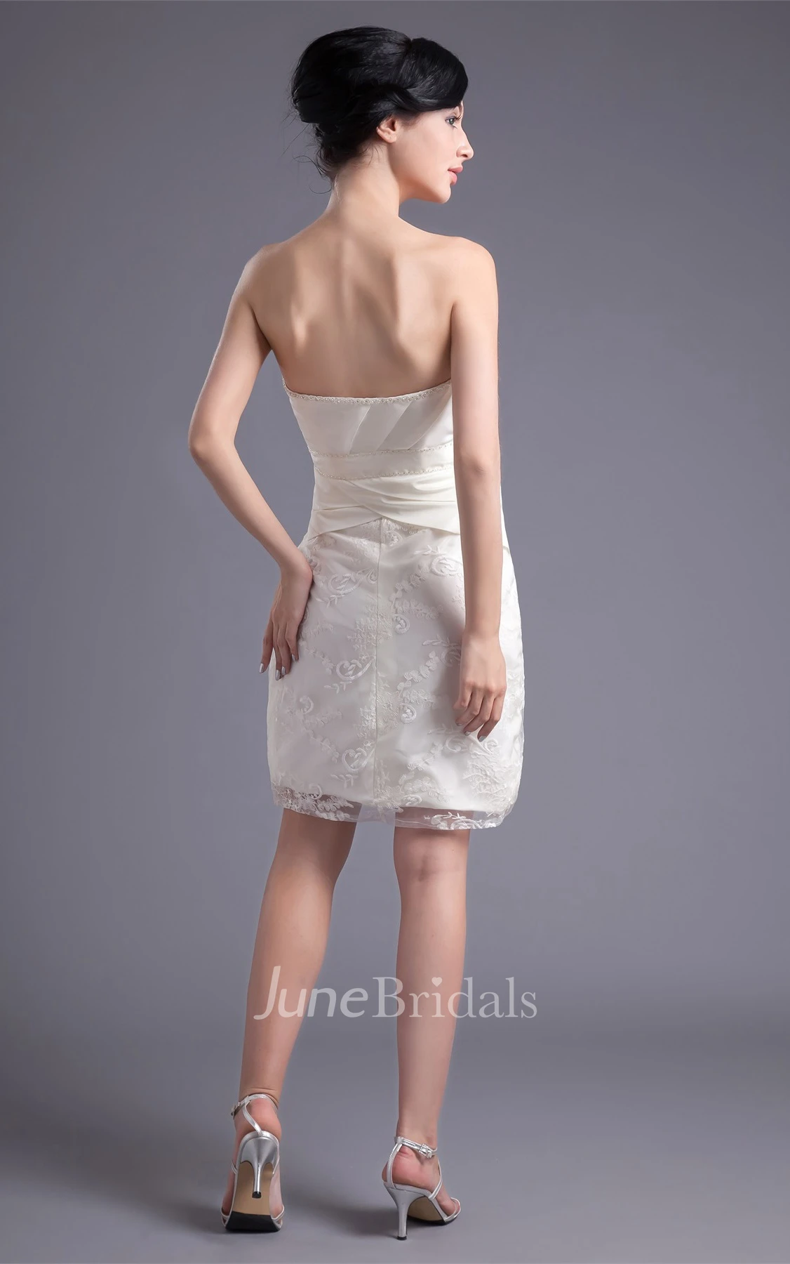 strapless body-fitting short lace dress with flower