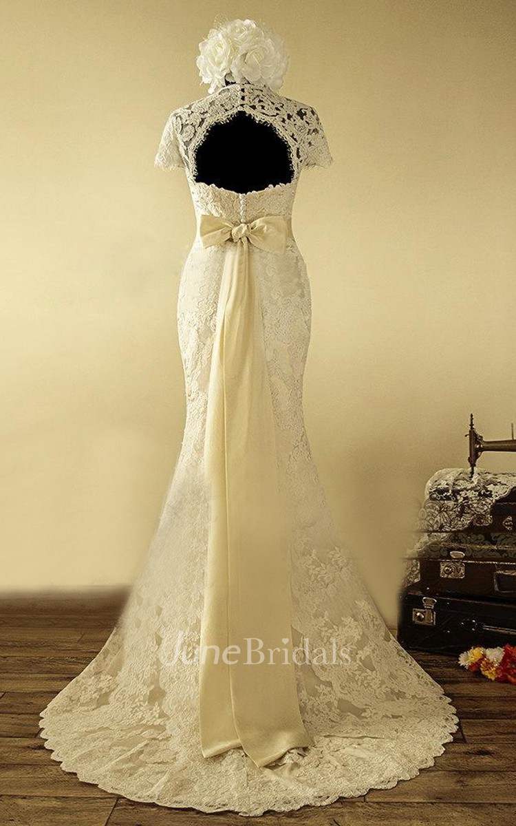 Vintage Keyhole Wedding Dress