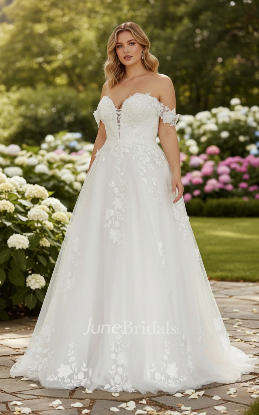 Elegant Plus-size Lace Wedding Dress A-Line Off-the-shoulder Sweetheart Bridal Gown