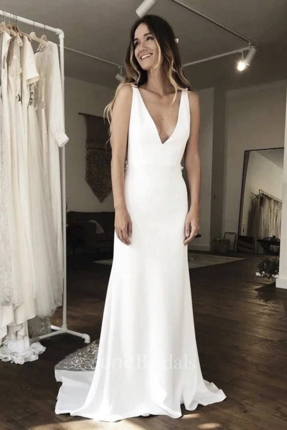 Simple Sleeveless Plunging Stain Gown With Illusion Deep V-back And Lace