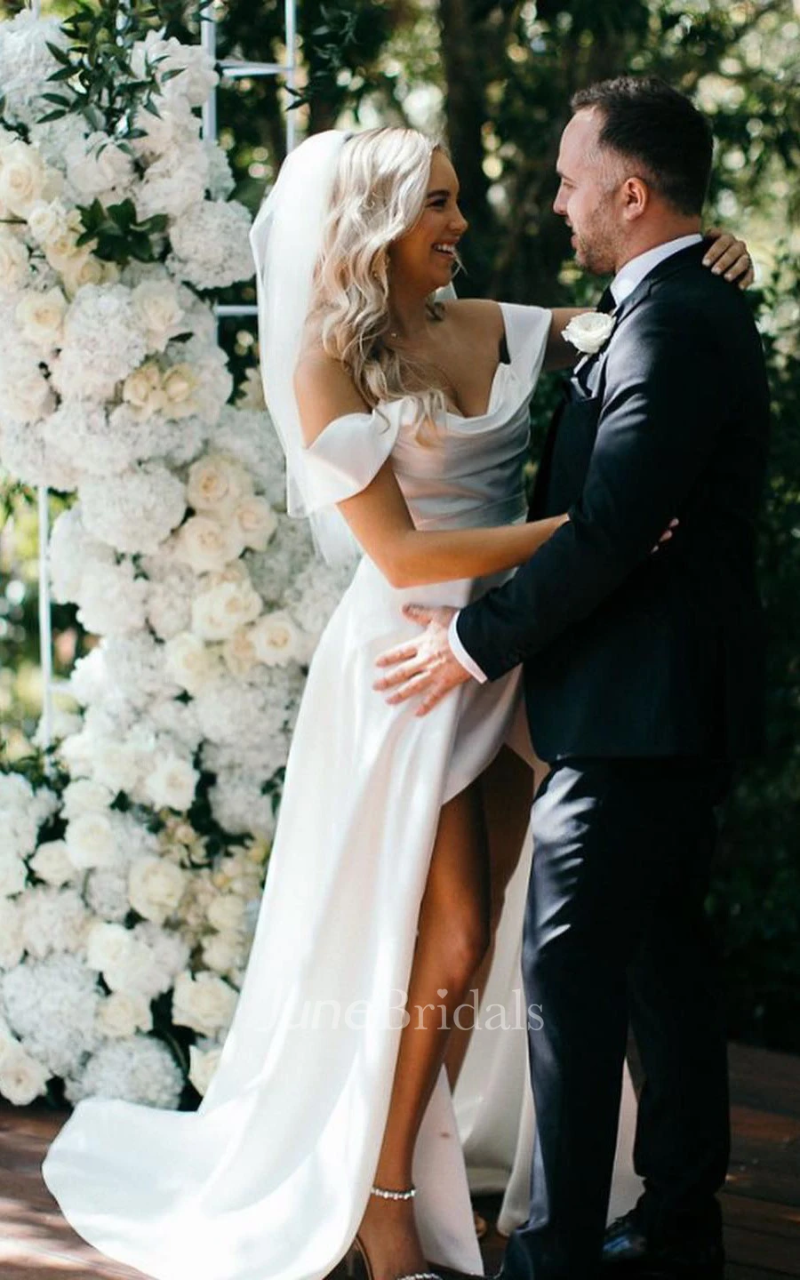 2026 Unique Short Beach A-Line Off-the-Shoulder Satin Warm Wedding Dress Simple Casual Ruched Sweetheart Courthouse Bridal Gown with Slit