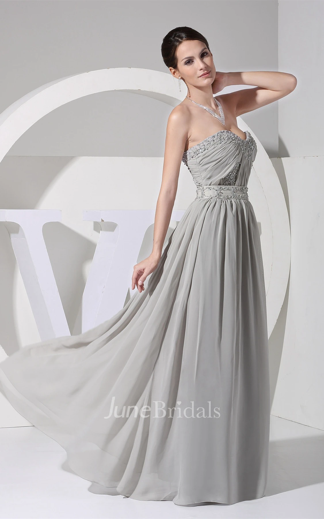 Sweetheart Ruched Chiffon Flowered Dress with Appliques
