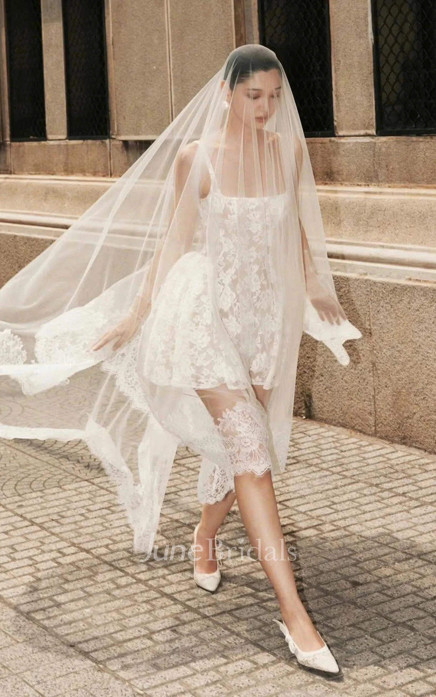 A-line Short Lace Engagement Winter Wedding Dress Square Neck Sleeveless Mini Gown (without Veil)