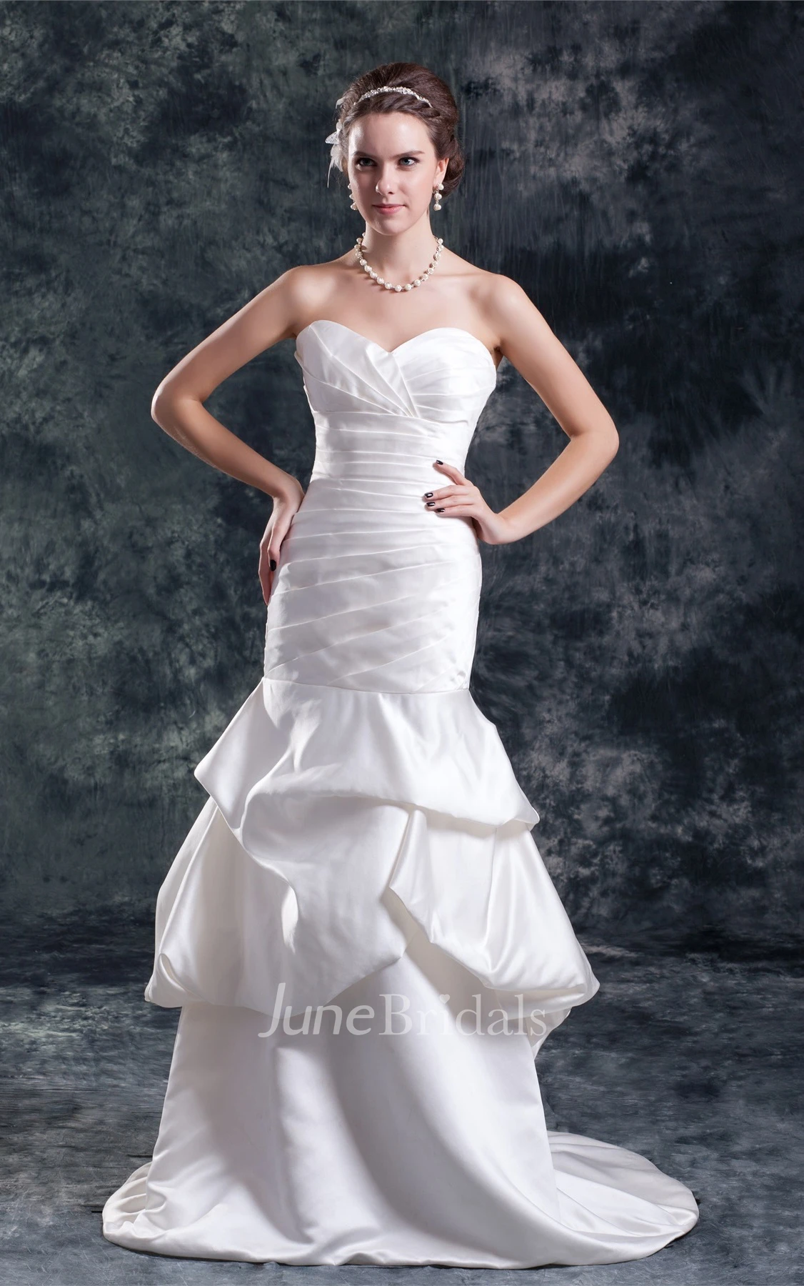 sweetheart ruching mermaid criss-cross dress with pick-up design