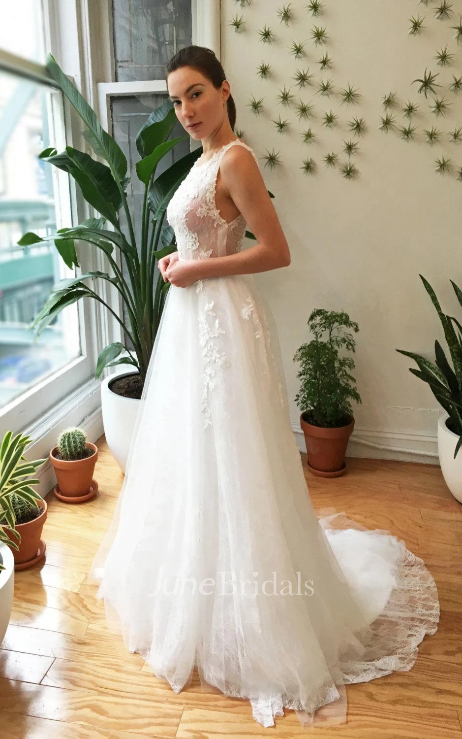 White Deep V Back Lace Wedding Weddig Dress