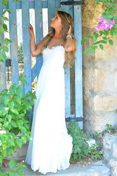 Illusion Strapless Chiffon Floor-Length Wedding Dress With Appliques