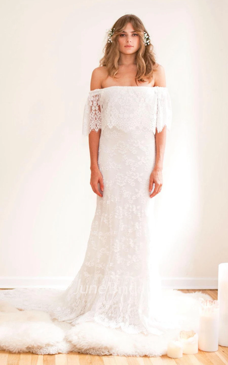 Boho Off-Shoulder Sheath Scalloped Lace Wedding Dress With Long Train