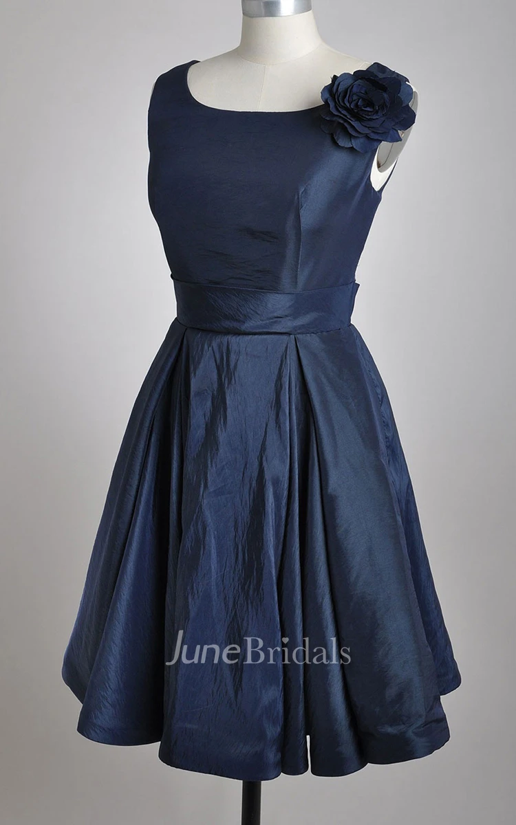 Scoop Neckline A-line Knee-length Dress With 3D Flower