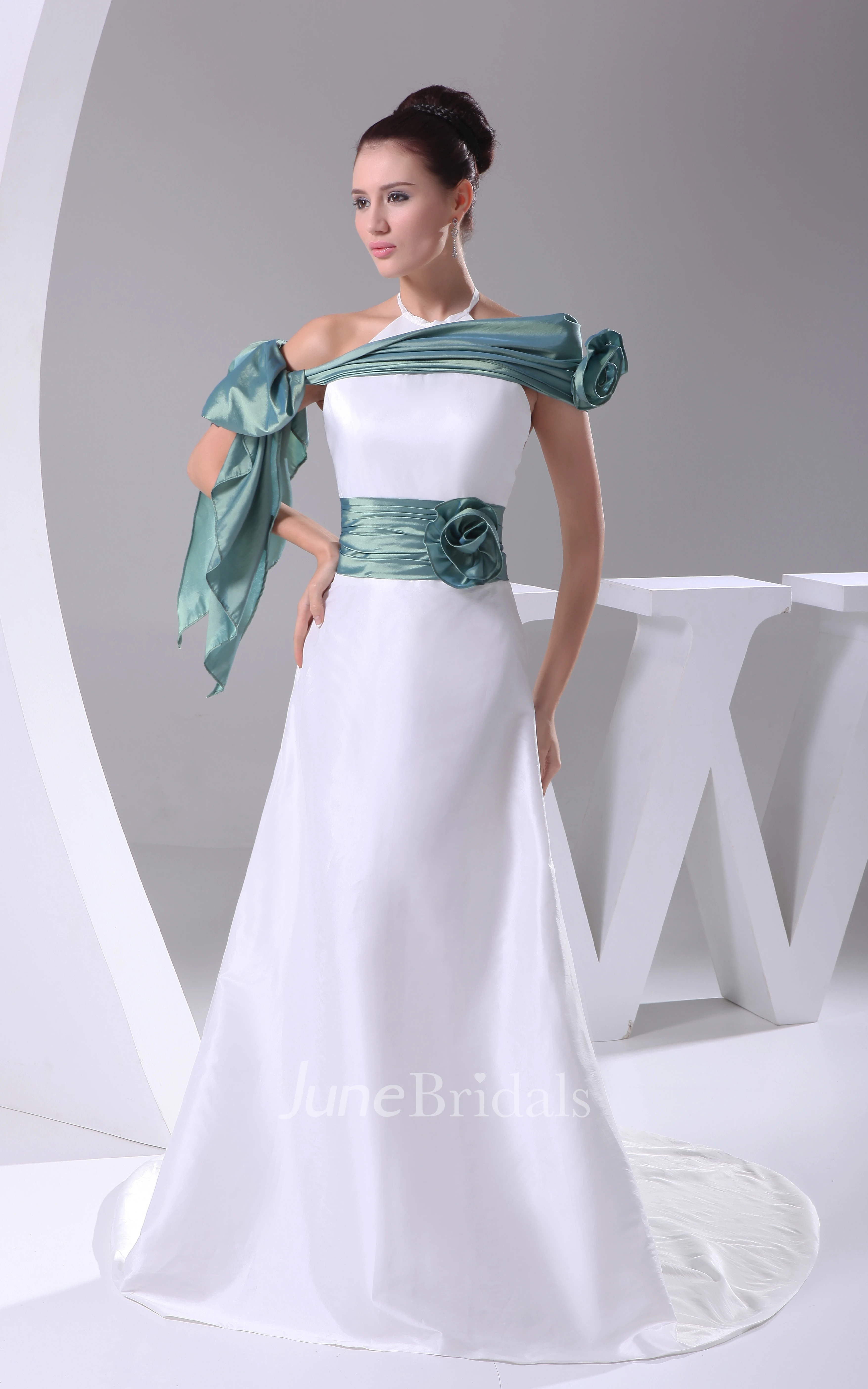 Sleeveless A-Line Haltered Dress With Flower and Ruched Waist