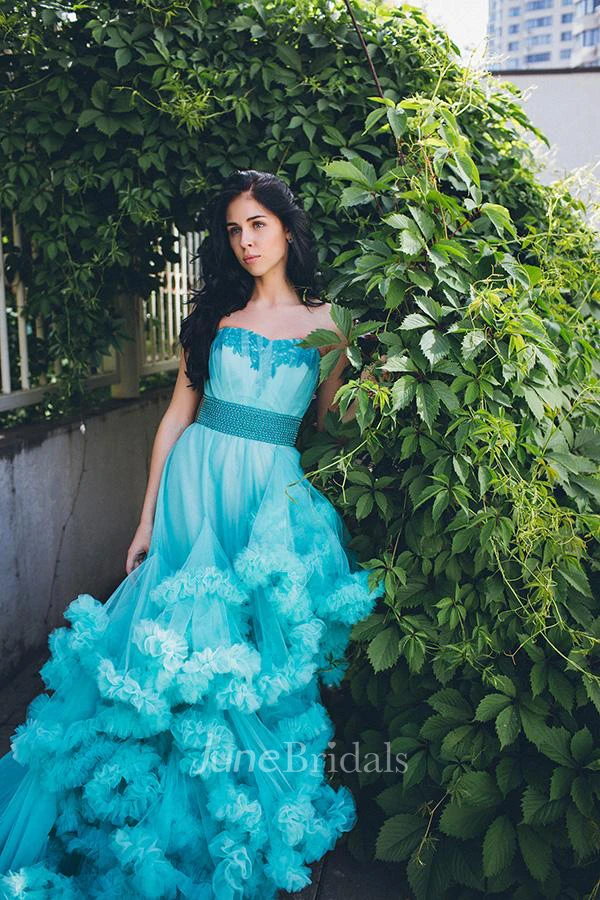 Hot Sale Semi-Sweetheart Cloud Prom Dress Beadings Appliques With Train