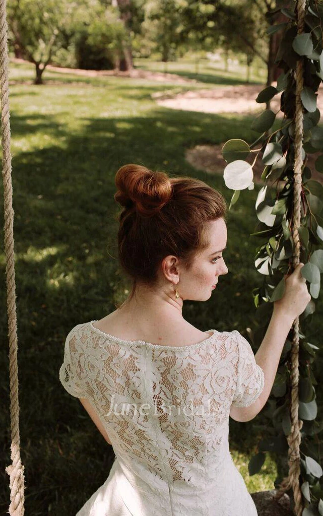 Lace Short Sleeve Bateau Dress With Split Front